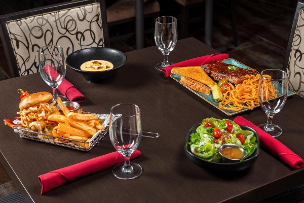 Crowne Plaza Milwaukee South Main image