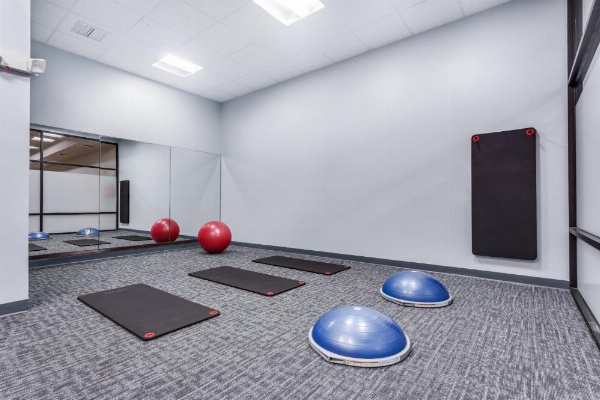 Crowne Plaza Milwaukee South image 26